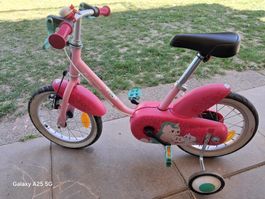 Vélo enfant Btwin 14 pouces rose, idéal pour l'été!