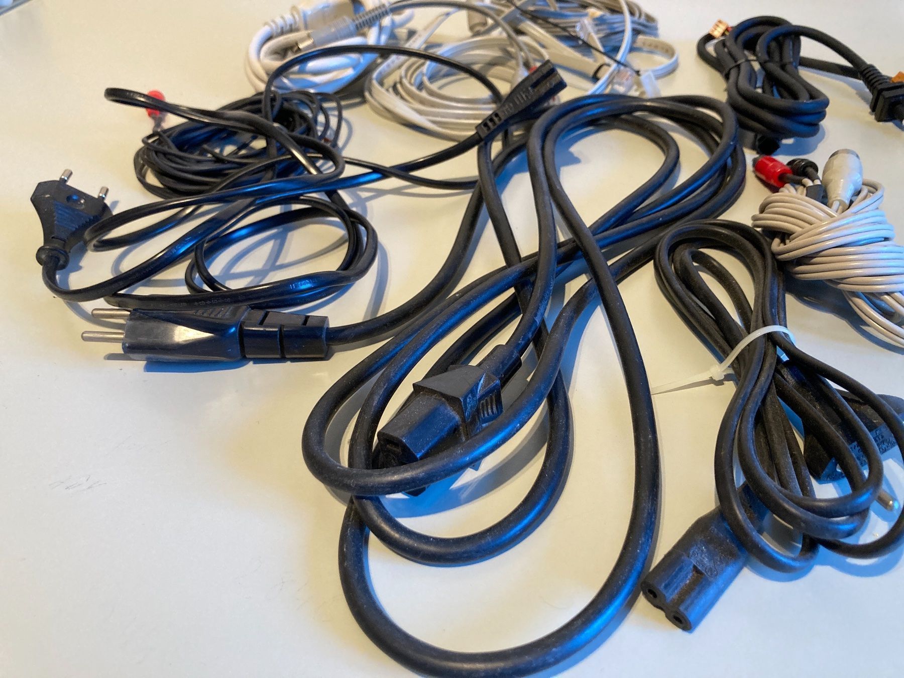 Kabel: Diverse Kabel – Gebraucht aus Sargans von Pacor 2