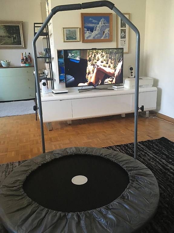 Trampolini: Fitnesstrampolin mit Haltestange – Usato da Binningen venduto da moar73