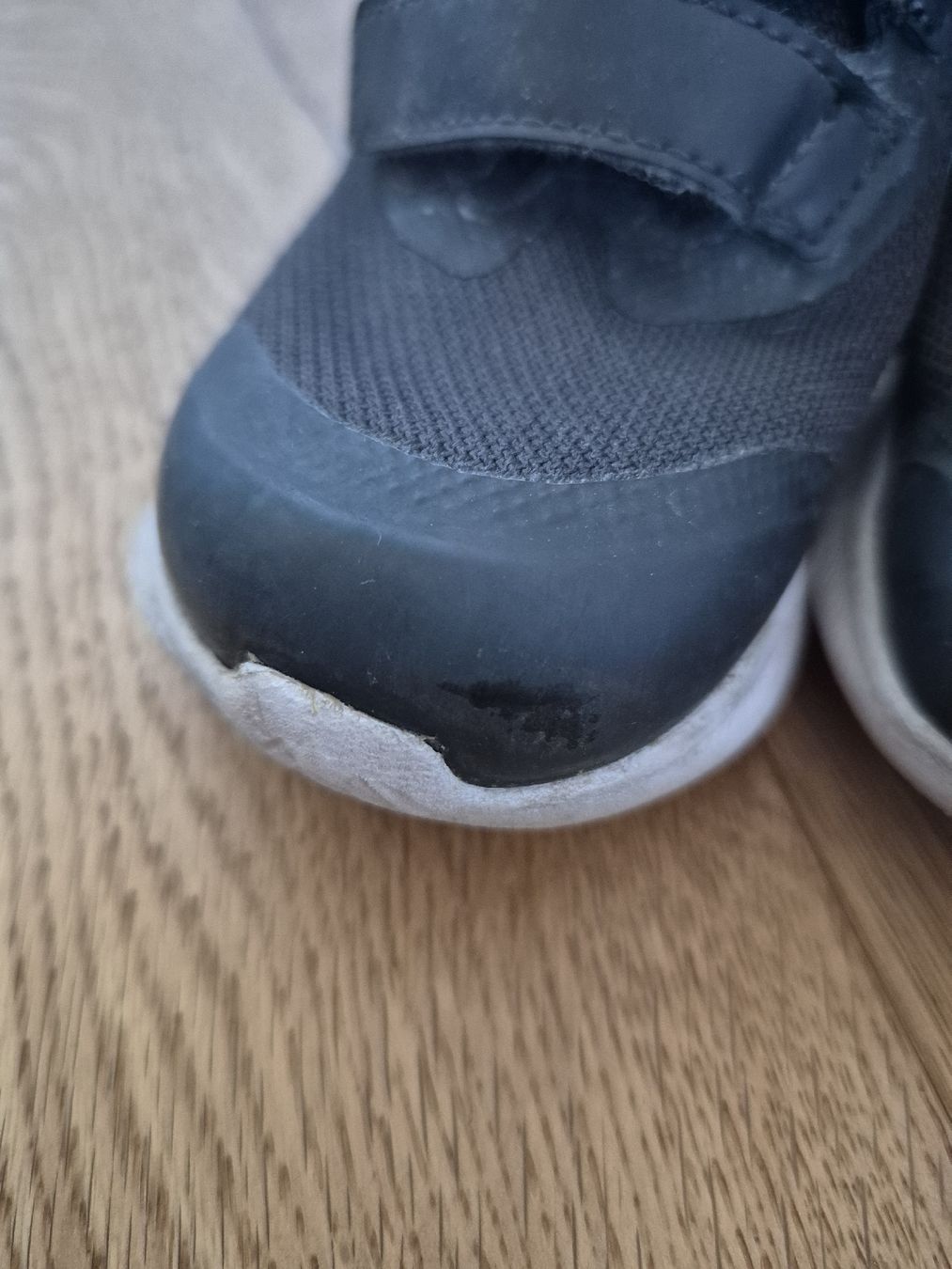 Nike Schuhe für Jungen: nike schuhe grösse 22 – Gebraucht aus Triengen von Nina_h_90 1