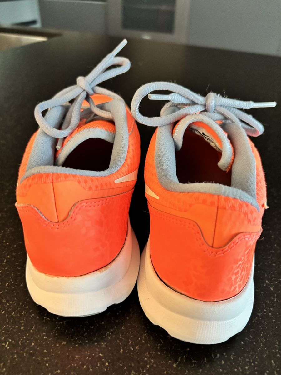 Nike Chaussures femmes: Nike Turnschuhe  – D'occasion à Muhen par Claudi1985 3