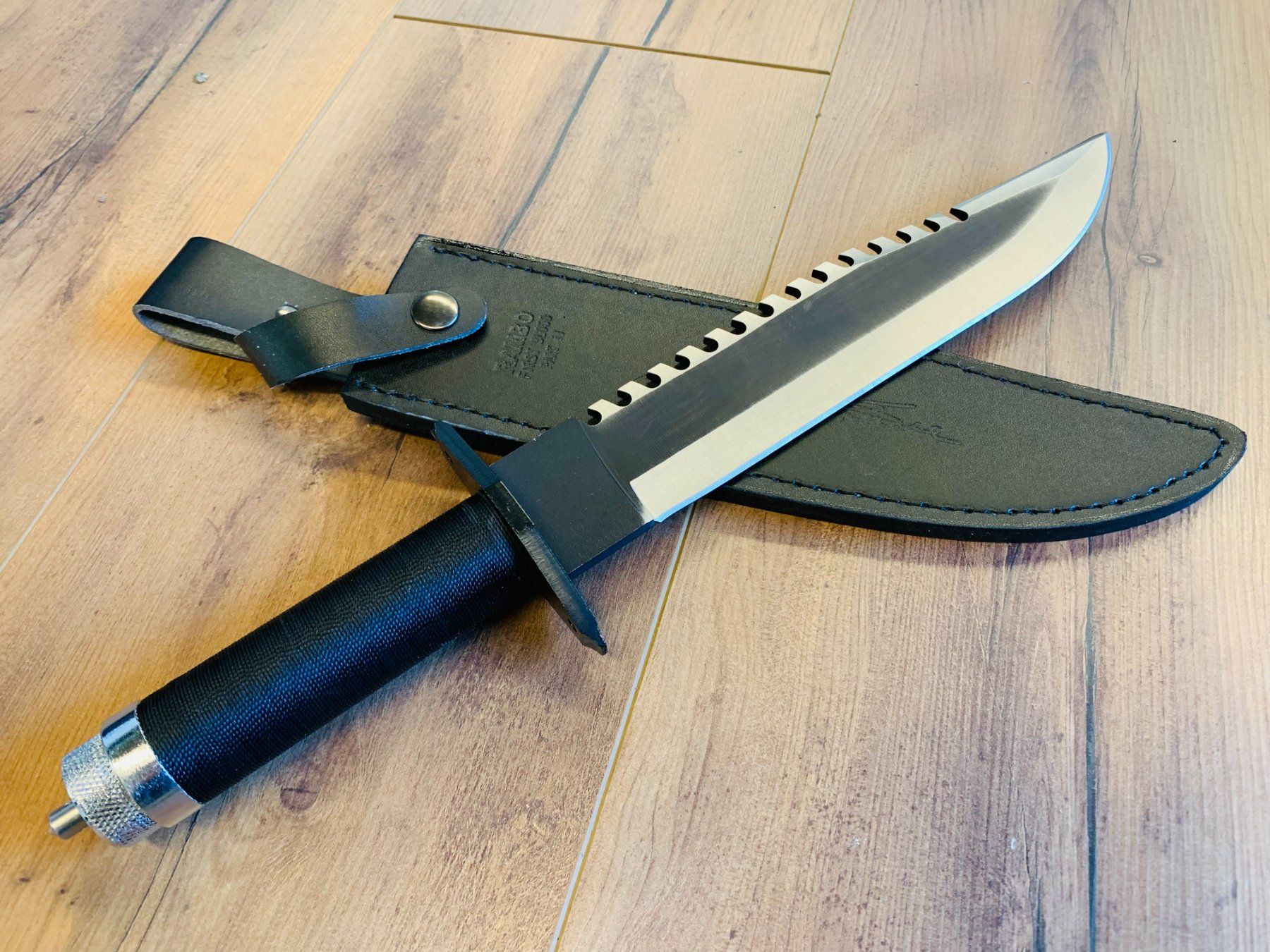 Accessori: Rambo Survival Messer Black Line 39cm – Nuovo e nell'imballaggio originale da Bergdietikon venduto da shopAgent 2