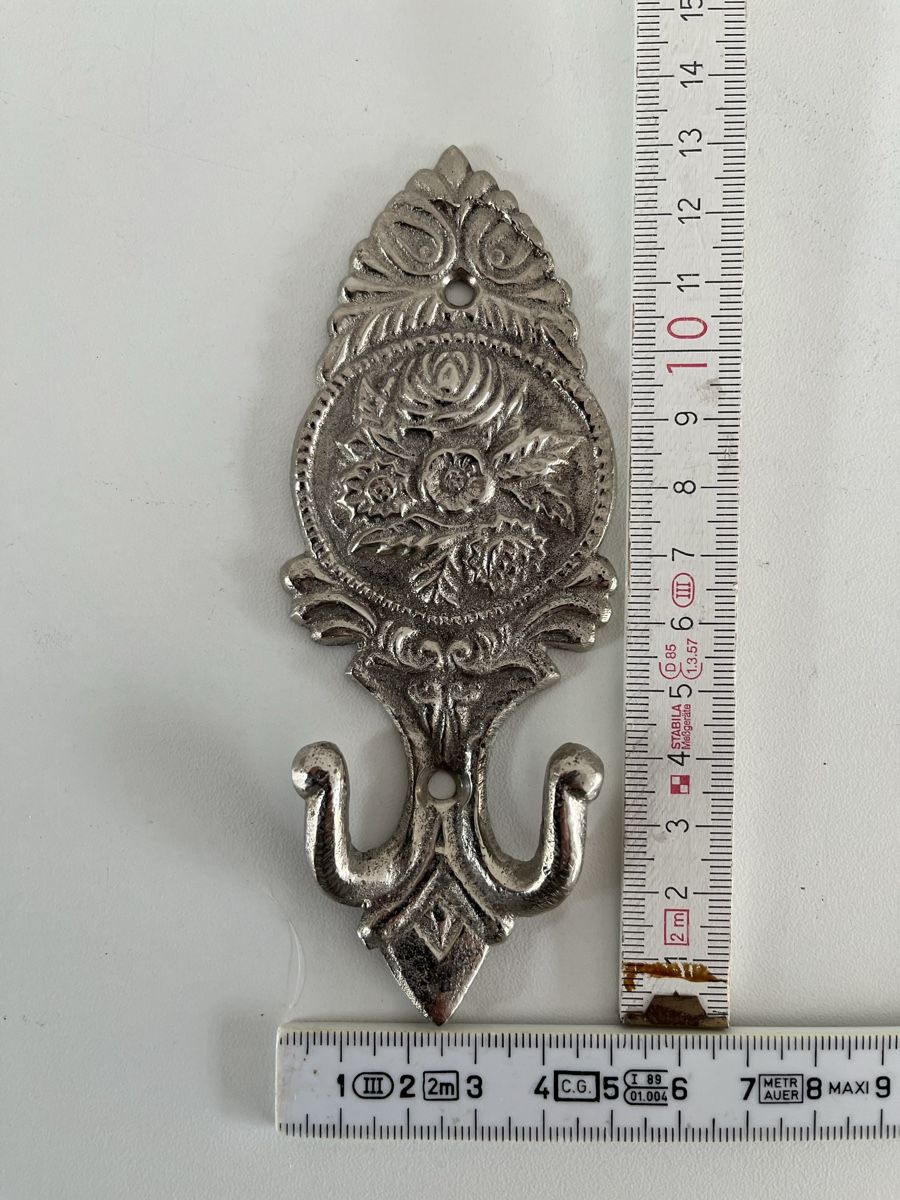 Ferramenta: Wandhaken aus Aluminium – Usato da Wetzikon ZH venduto da seli03 5
