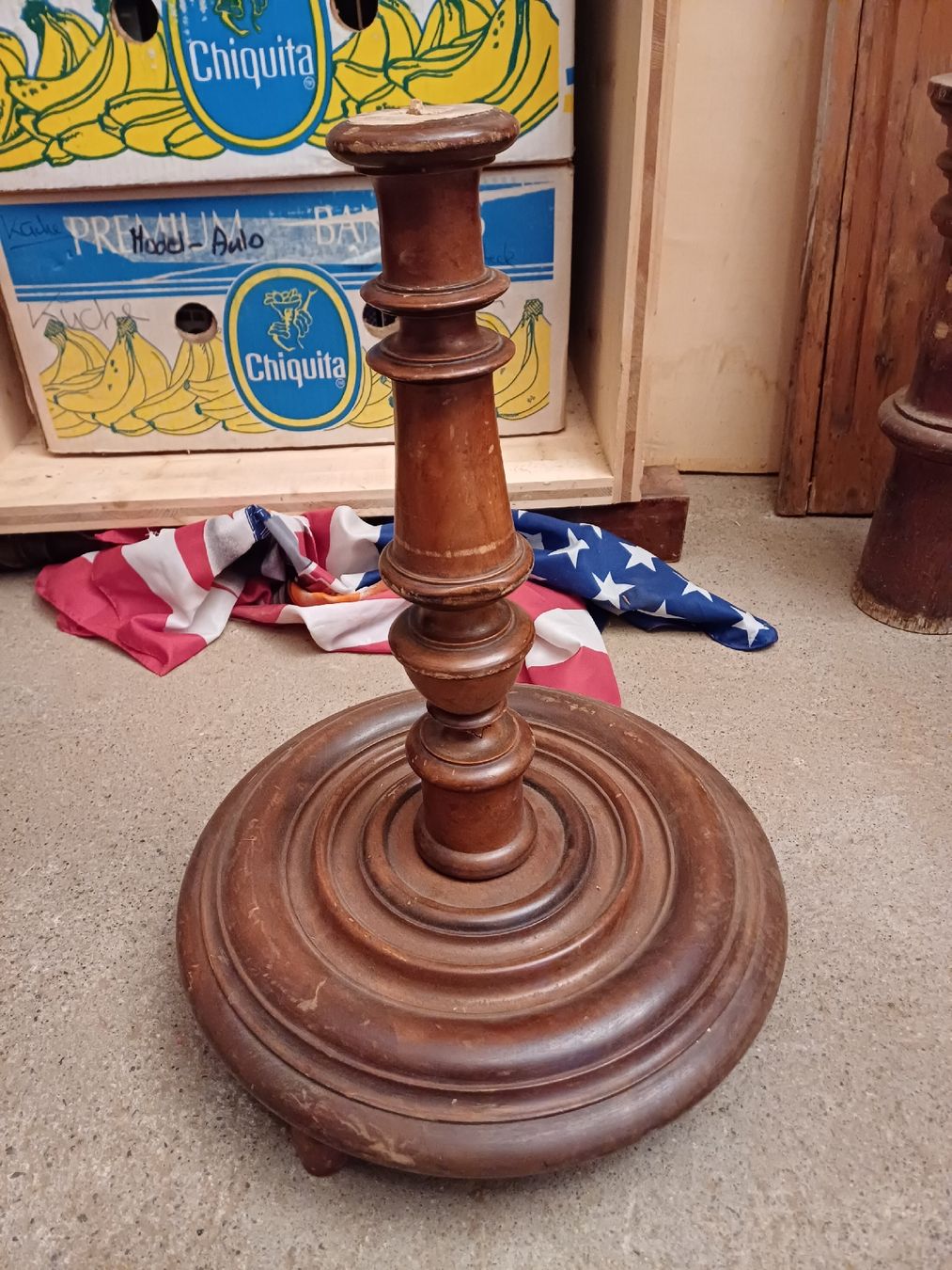 Articoli in legno: Gedrechselte Teile aus Holz – Usato da Embrach venduto da Olympia52 5
