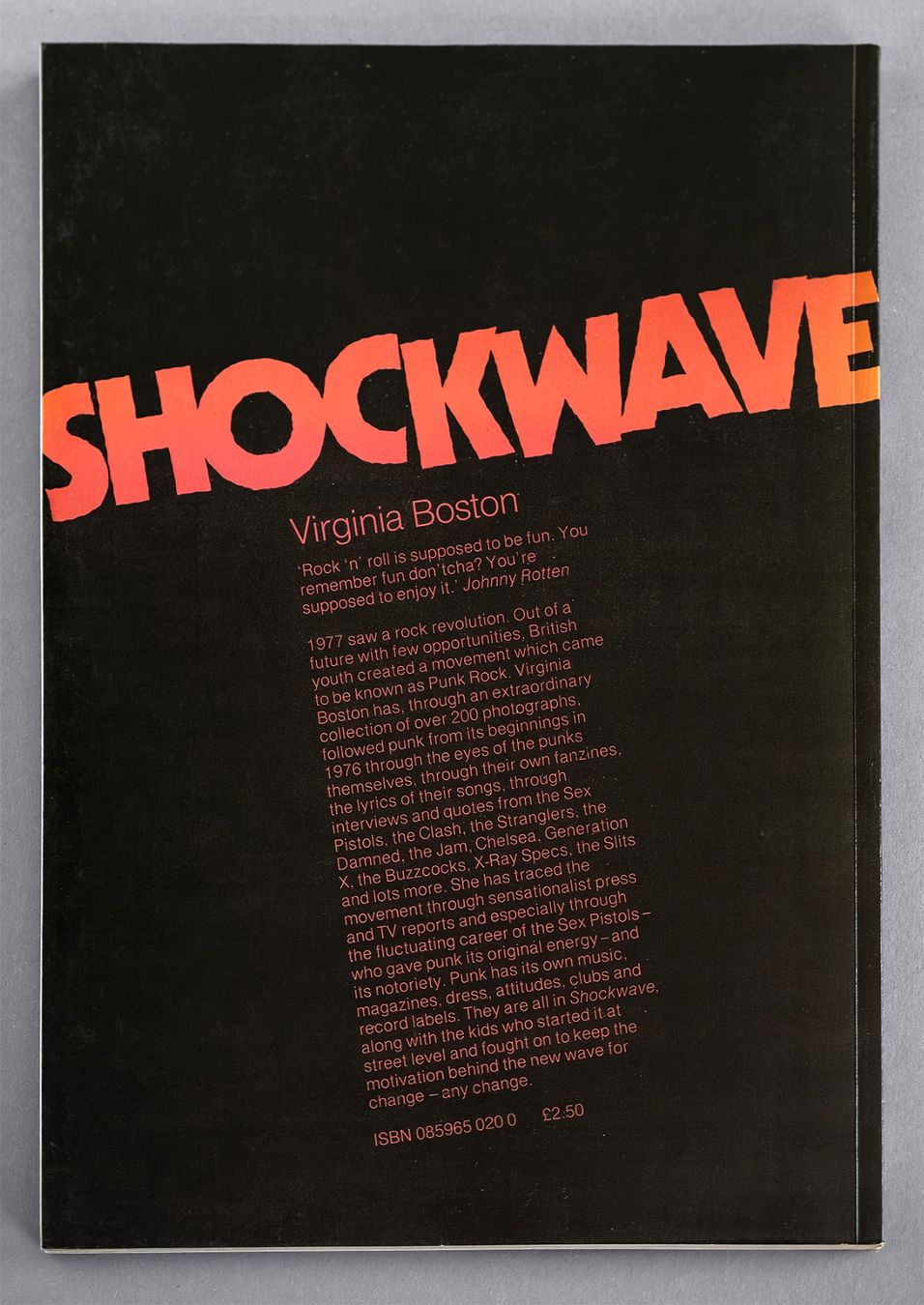 Libri: SHOCKWAVE von VIRGINIA BOSTON - PUNK – Usato da St. Gallen venduto da kobayashi-maru 1