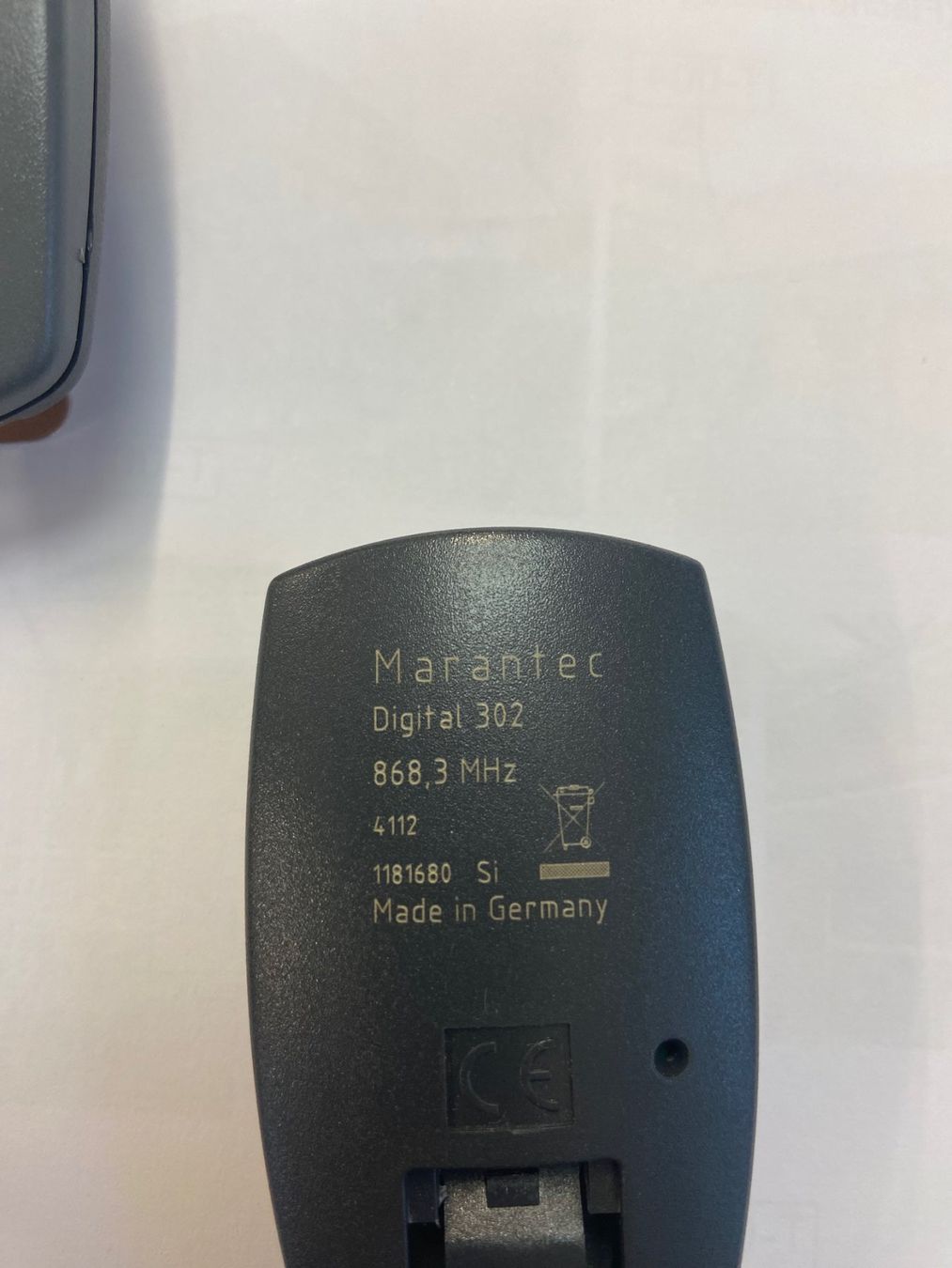 Marantec Fernbedienungen: Marantec Digital-Handsender 868,3 MHz / Digital 302 – Gebraucht aus Würenlingen von  2