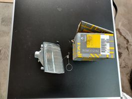 Blinker Renault 7701032024 vorne Rechts für R21