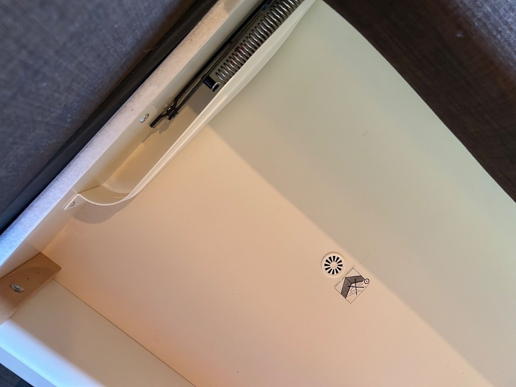 Ikea Divani: Sofa Ikea Friheten 3er ausklappbar zu Doppelbett – Usato da Brunegg venduto da uply 9
