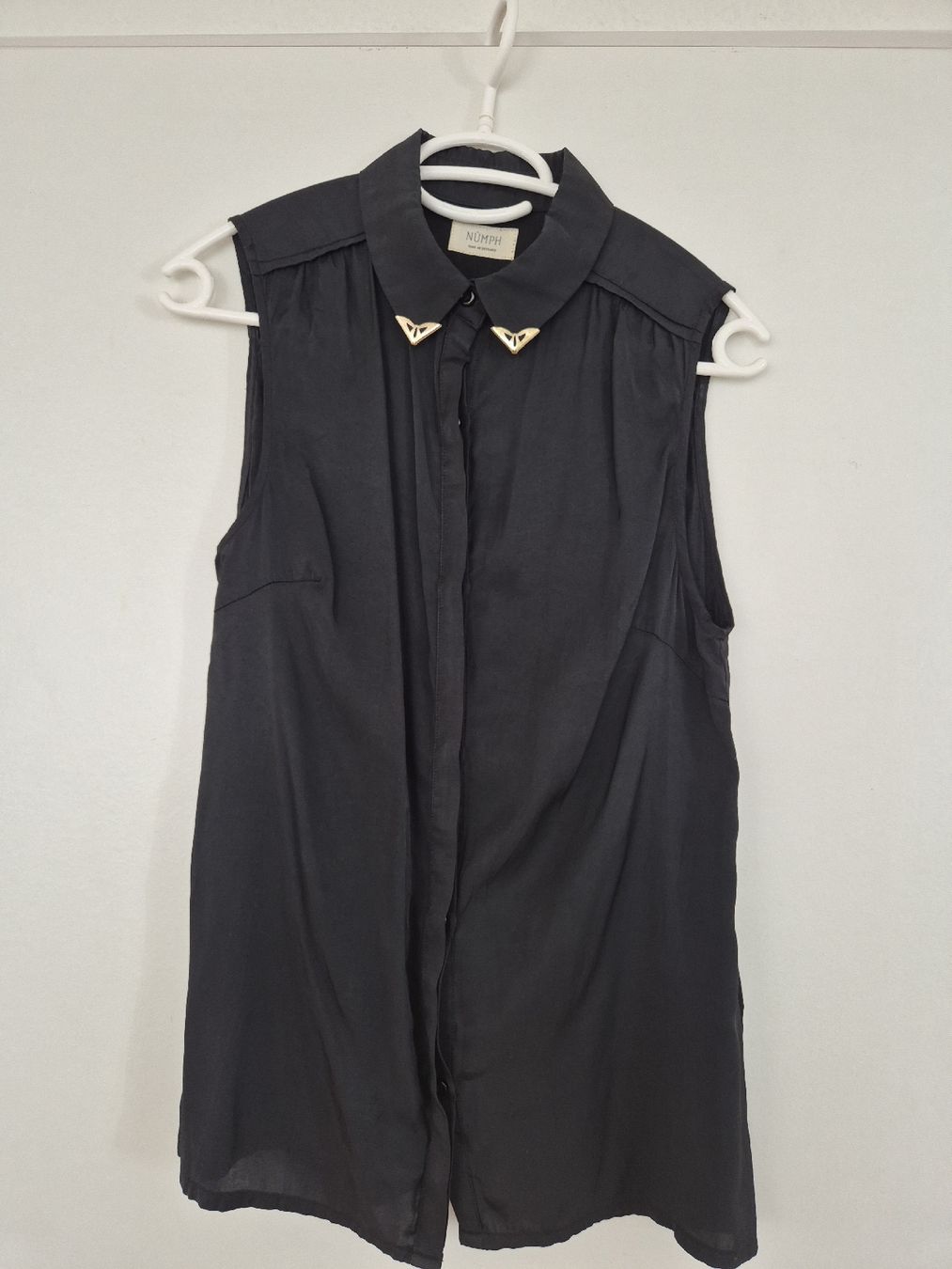 Camicette: Ärmellose Bluse, schwarz, elegant, Gr. S, Marke Nümph – Usato da Winterthur venduto da inkidaria