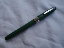 SHEAFFER stylo plume 1970/80.  Beau matériau