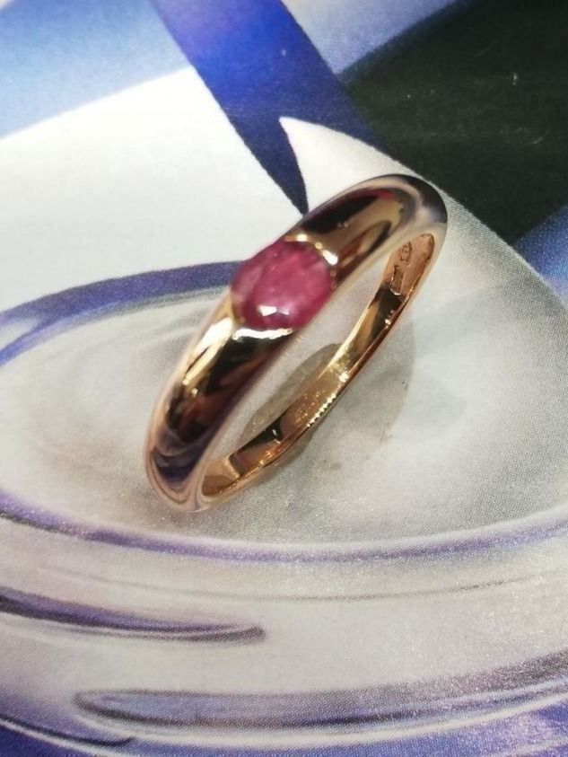 Anelli: Traumhafter 750 Goldring mit 1 Rubin – Nuovo (secondo la descrizione) da Unterägeri venduto da Altgoldschmuck 2