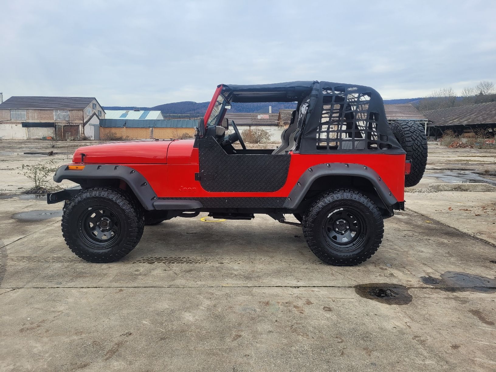 Jeep Automobili: jeep wrangler 4.0 – Usato da Laufen venduto da Nachlasverkauf 3
