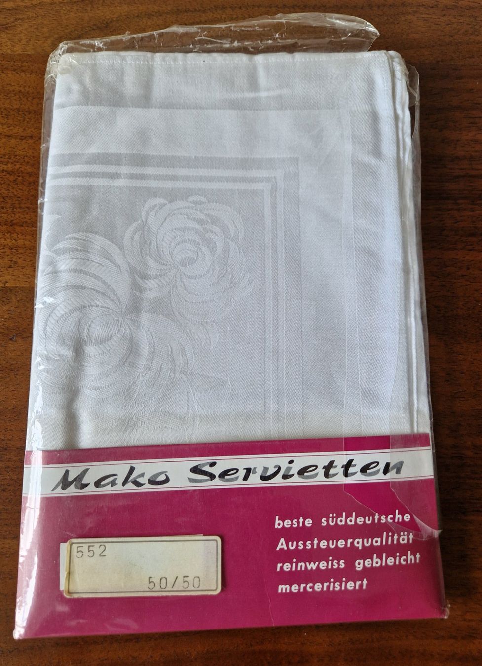 Servietten: Mako Servietten, 6 Stk.50x50cm – Neu und originalverpackt aus Bern von Antikbatik 1