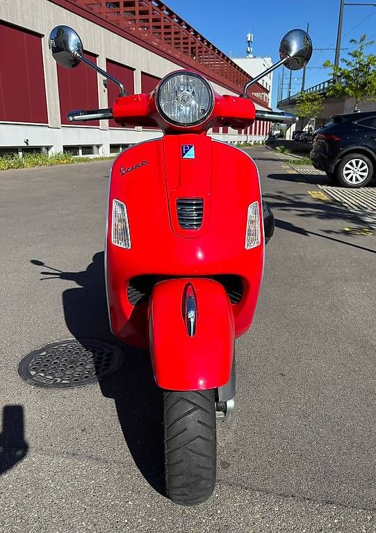 Scooter: Piaggio Vespa GTS Super 125 – Usato da Wallisellen venduto da Krmanuel