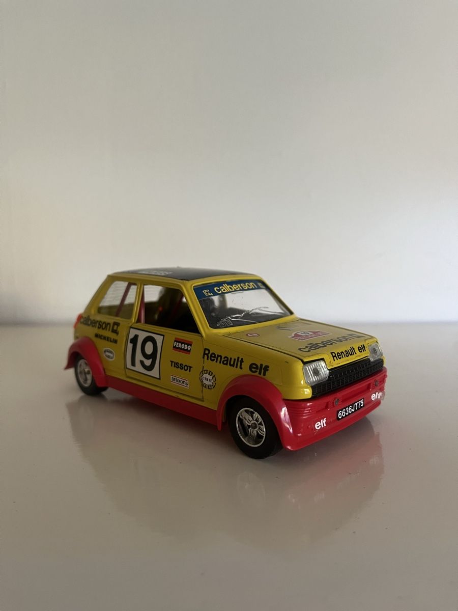 Bburago Modellautos: Renault 5 Bburago unbespielt – Gebraucht aus Wabern von Housi78