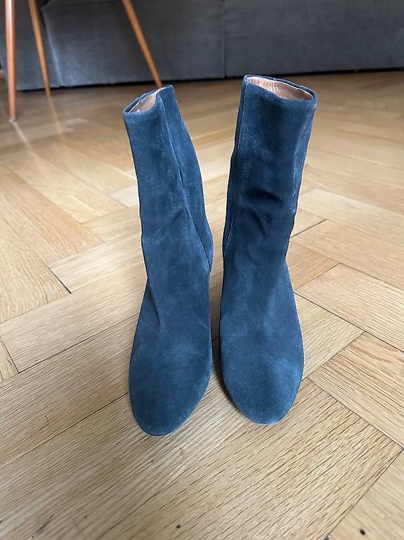 Chaussures femmes: ISABEL MARANT Ancle Boot Veloursleder, 36 – D'occasion à Basel par Batu 1