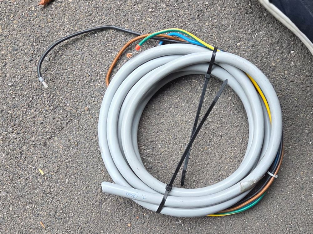 Kabel: KABEL 5x4 5x4mm2 5G4 Litze 3m – Gebraucht aus Zürich von eymen20 1