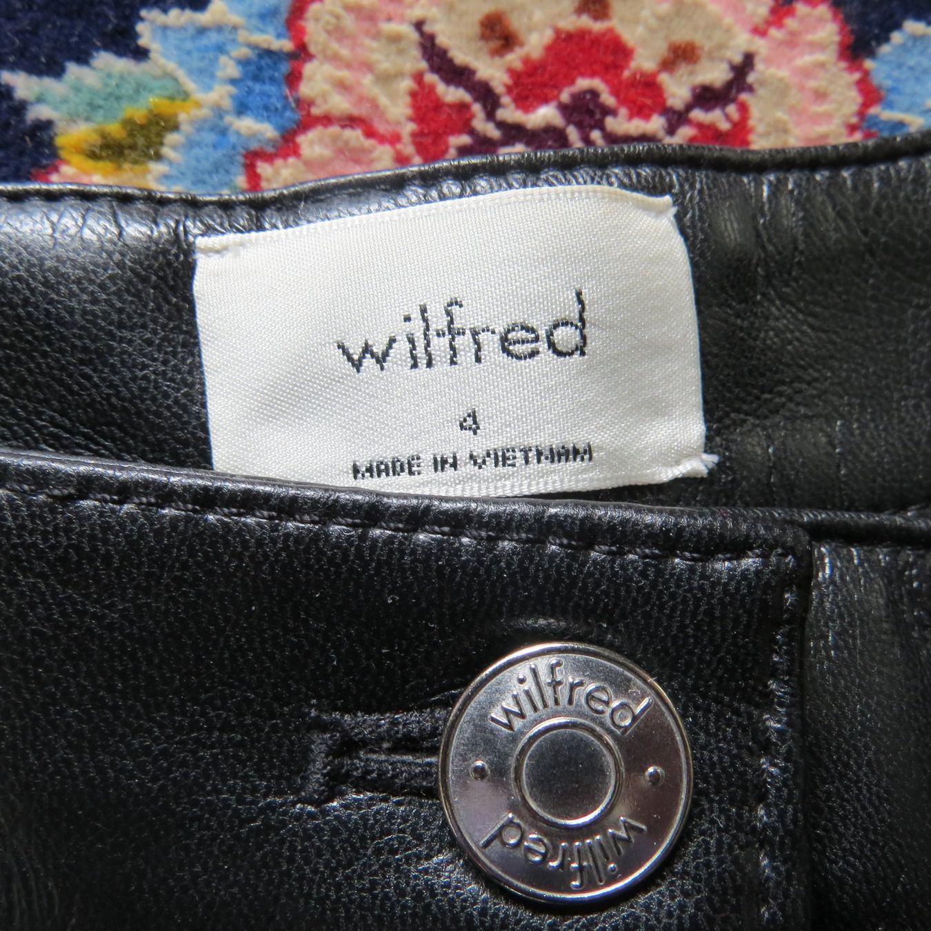 Pantaloni: Aritzia wilfred Lederhose Grösse 36 – Nuovo (secondo la descrizione) da Einsiedeln venduto da rotgypsy1969 2