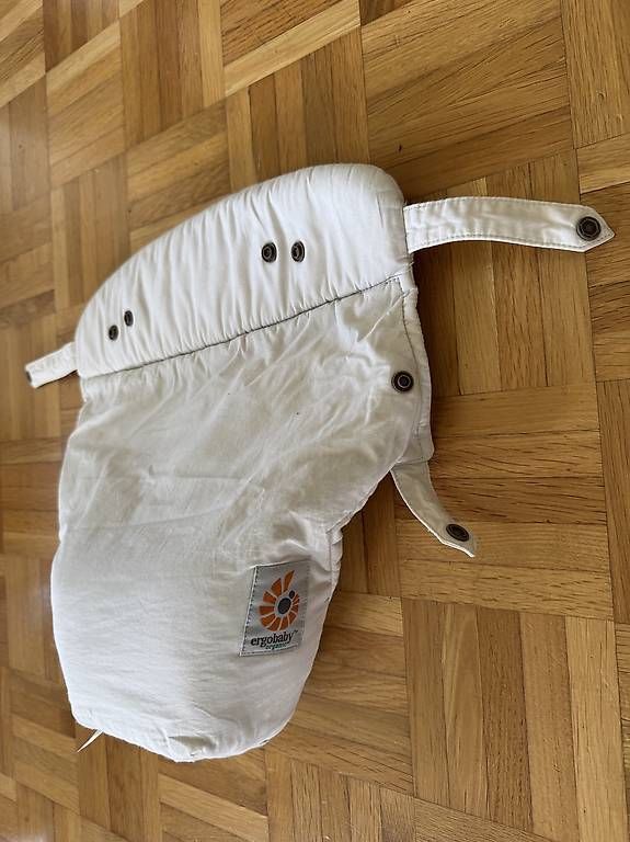 Ergo Baby Marsupi portabebè: Ergobaby Babytrage + Newborn Einsatz – Usato da Winterthur venduto da mic_wc2b 2