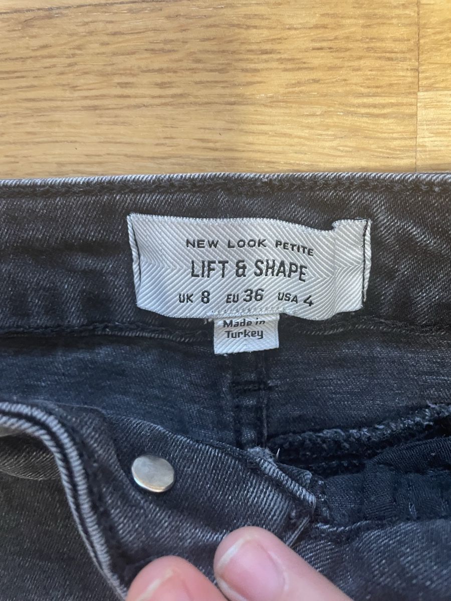 Jeans: 3 Jeanshosen Gr. 36 kurz – Usato da Römerswil LU venduto da Schuerchl 5