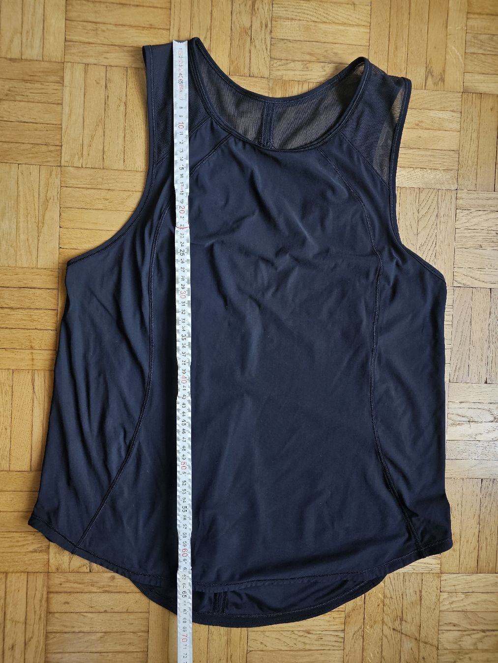 Lululemon Tops: Lululemon mesh keyhole tank top L/XL – Gebraucht aus Zürich von Ada2 3