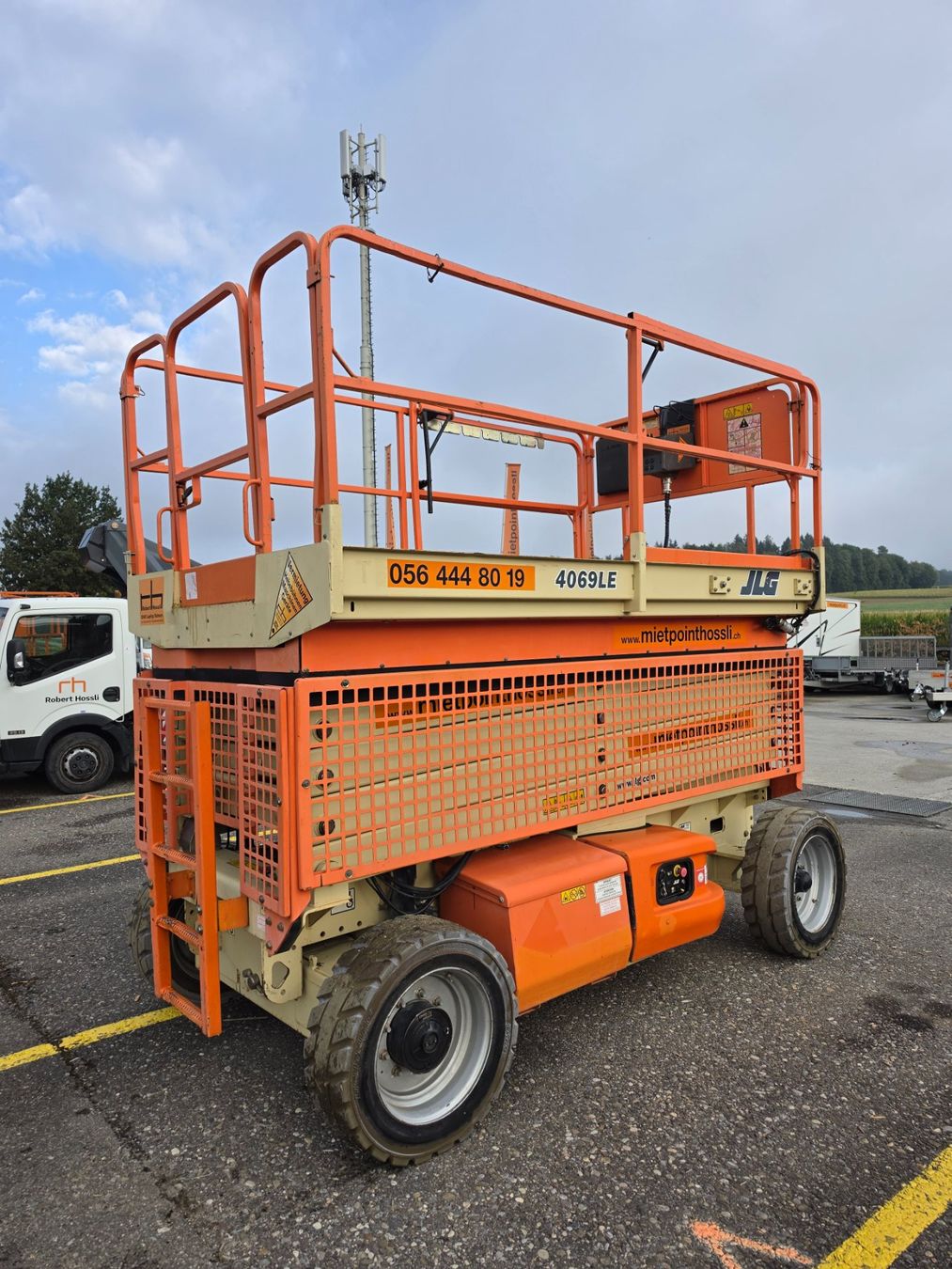 Hebebühne & Wagenheber: Scherenhebebühne 14.2m / JLG 4069LE – Gebraucht aus Scherz von Mietpoint_Hossli 4