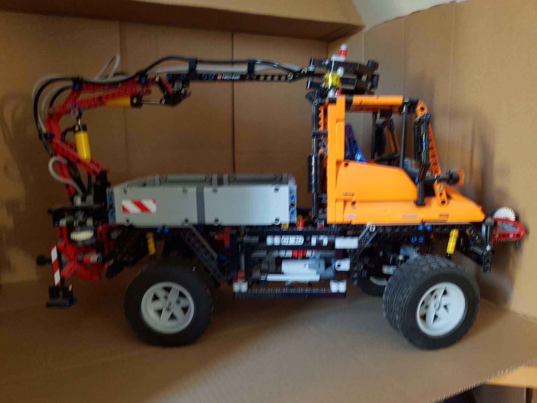 Lego Baukästen: LEGO Technic MB Unimog U400 8110 – Gebraucht aus Sirnach von Schte001 1