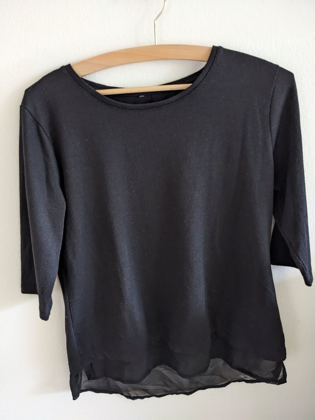 Pullover & Sweatshirts: Schwarzer Pullover von Chicoree, S – Gebraucht aus Basel von labaffe01