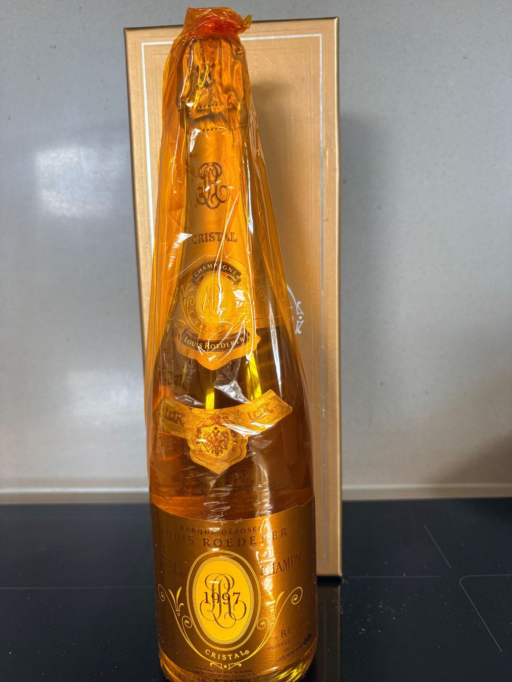 Vino: cristal Roederer 1997 avec coffret – Usato da Vésenaz venduto da boi_858r