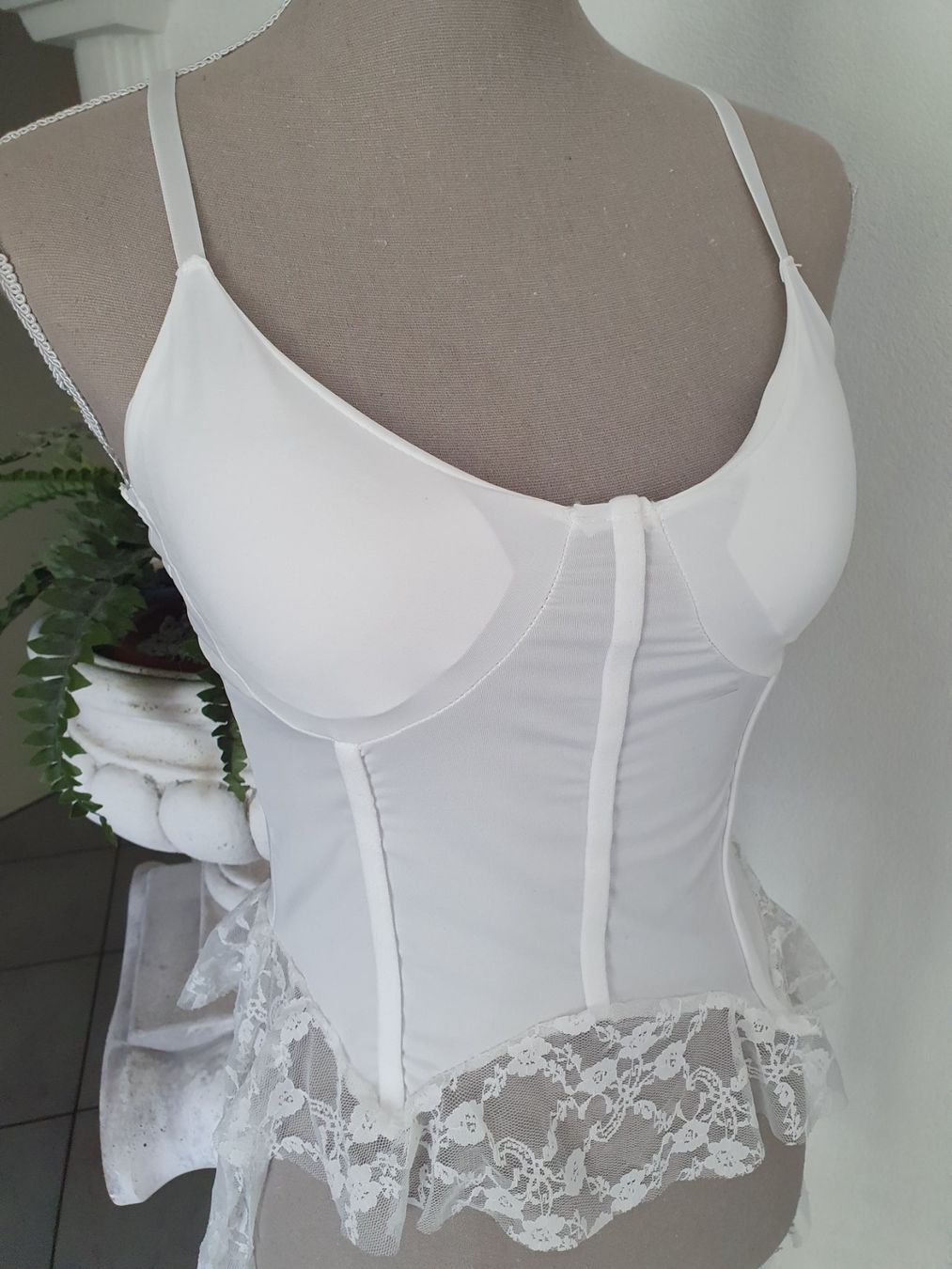 Tops: Weisses Top m. Spitzen Gr M – D'occasion à Münsingen par BlackTears-3 1