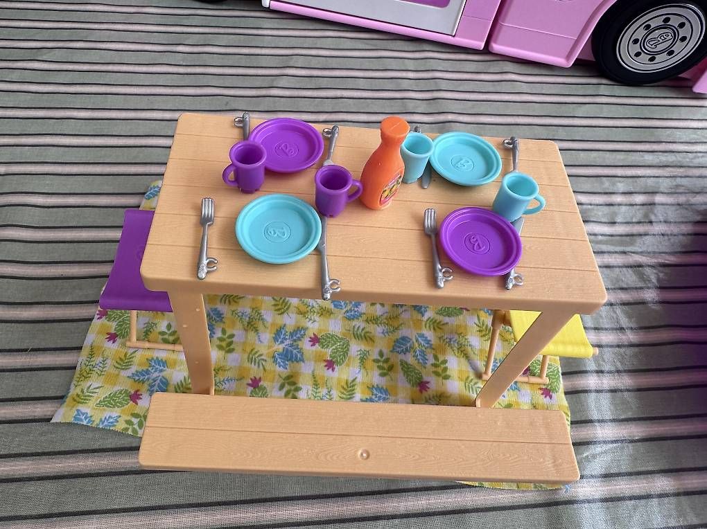 Spielzeuge: Camping car Barbie + accessoires  – Gebraucht aus Troinex von Steph_muller 3