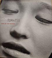Shomei Tomatsu: Skin of the Nation, Fotobuch, Top