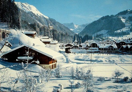 Cartoline postali: GSTAAD Eisfeld – Usato da Jona venduto da philajona