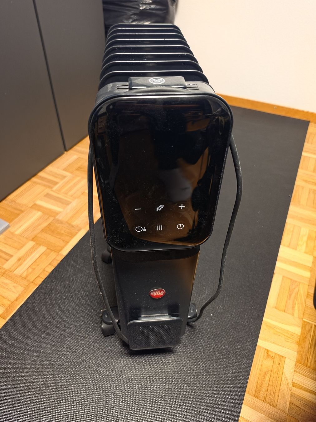 Radiatori: AYCE Elektroheizer PTC Tower mit 2000 W – Nuovo (secondo la descrizione) da Kreuzlingen venduto da AnkVer