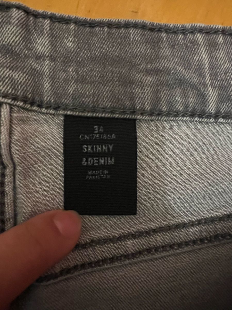 Lotti di vestiti: 3x Hosen/Shorts Gr. 34 – Usato da Toffen venduto da Vanessa_Germann 6