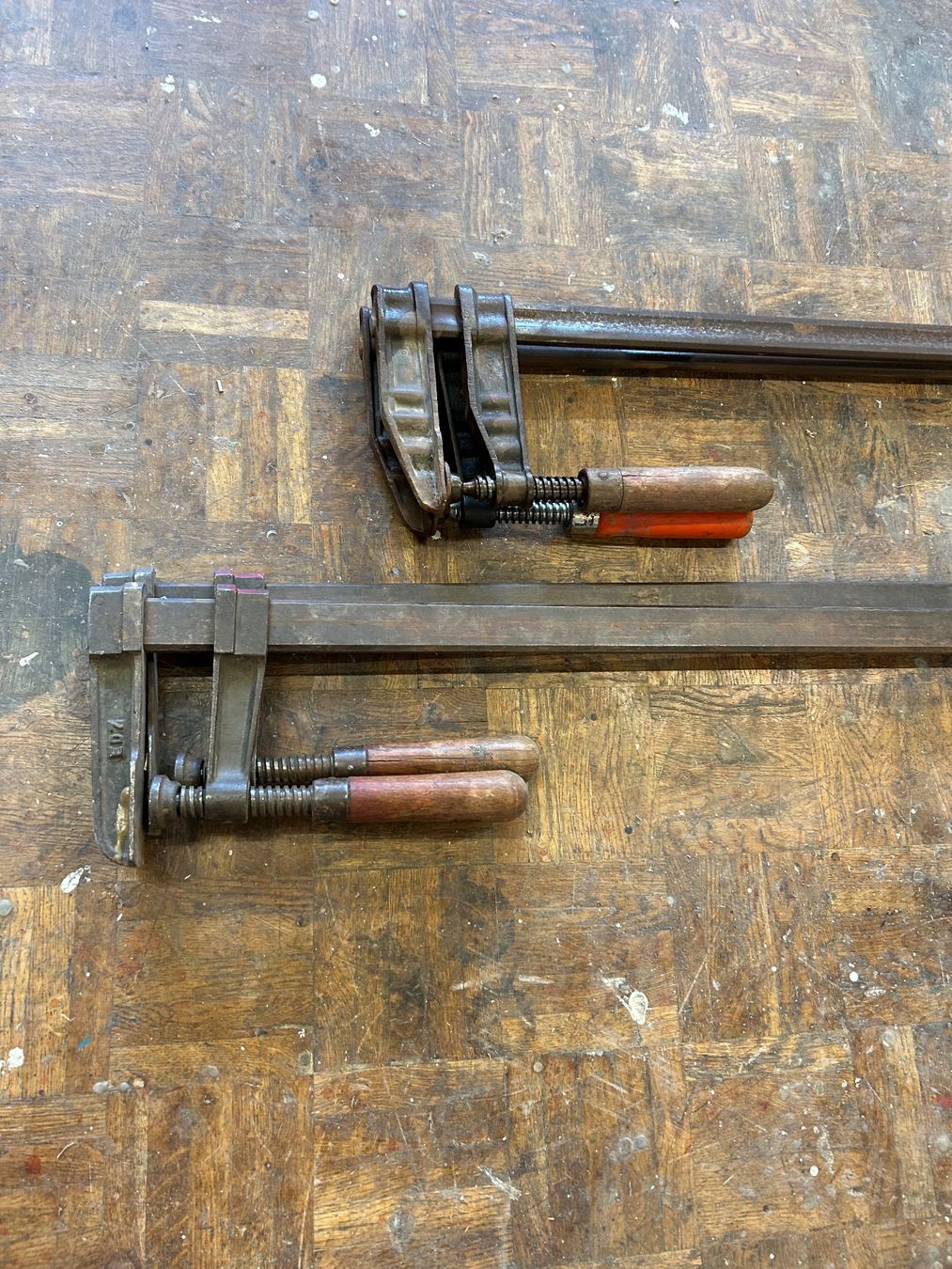 Tutti gli attrezzi: 4x SCHRAUBZWINGE BESSEY – Usato da Bottmingen venduto da Surubi 1