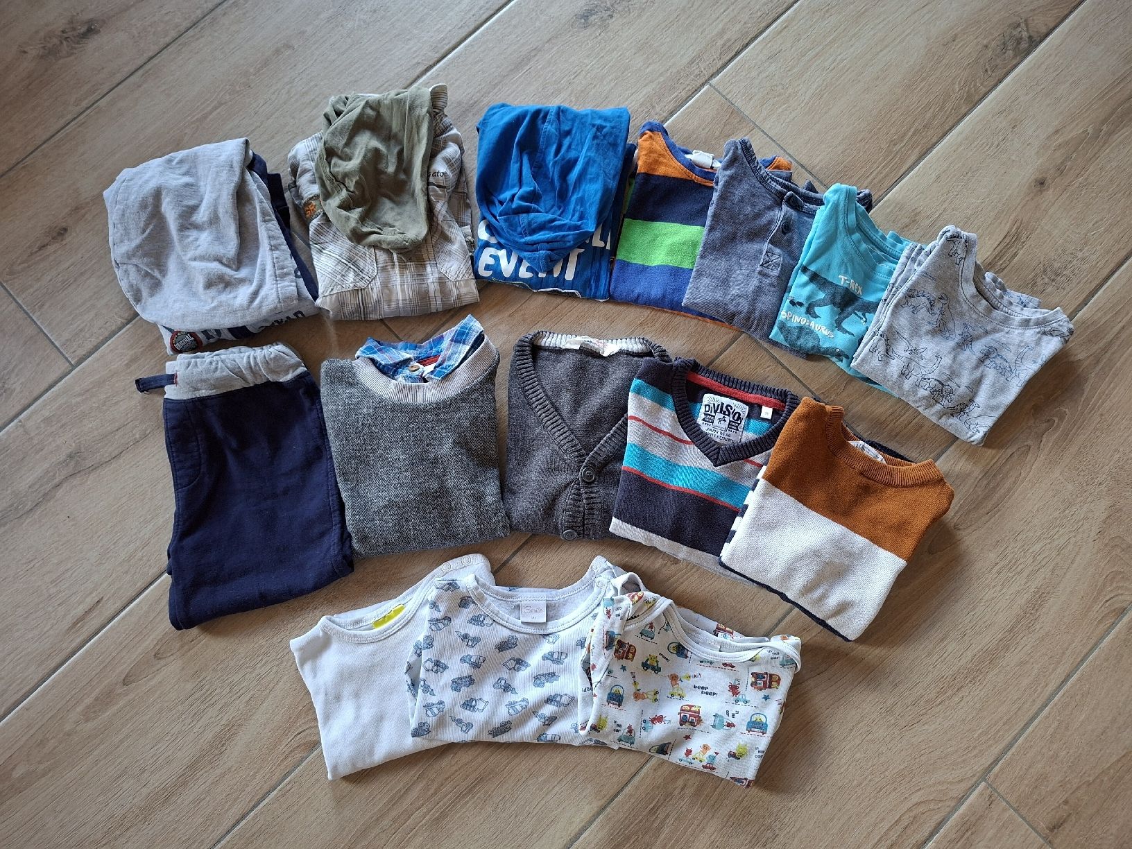 Lotti & Set di vestiti: Kleiderpaket Junge Gr.98 – Usato da Schüpfheim venduto da lin_p7wr