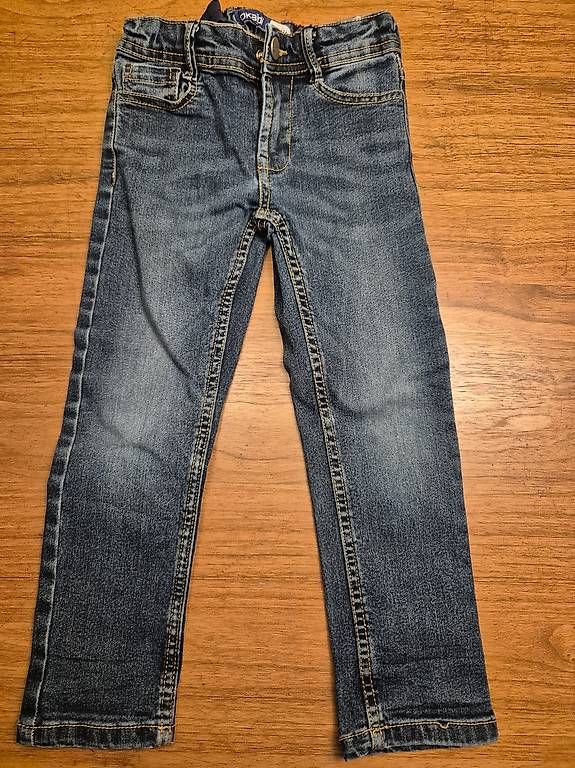 Pantaloni: Blue Jeans Grösse 104 – Usato da Zürich venduto da RaffaelaT
