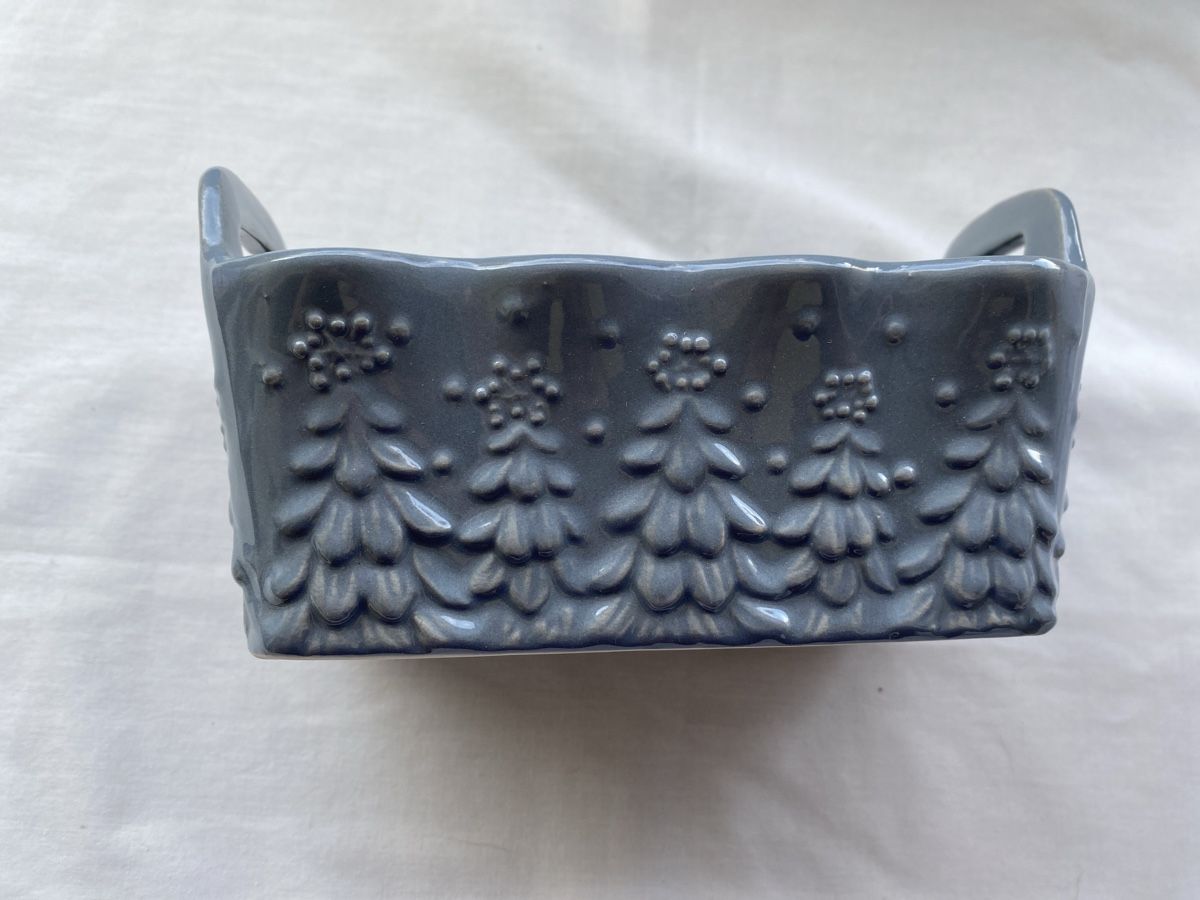 Tutte le decorazioni: Gray Ceramic Christmas Serving Tray Basket Decoration – Nuovo e nell'imballaggio originale da Buttikon SZ venduto da Maxwelltime