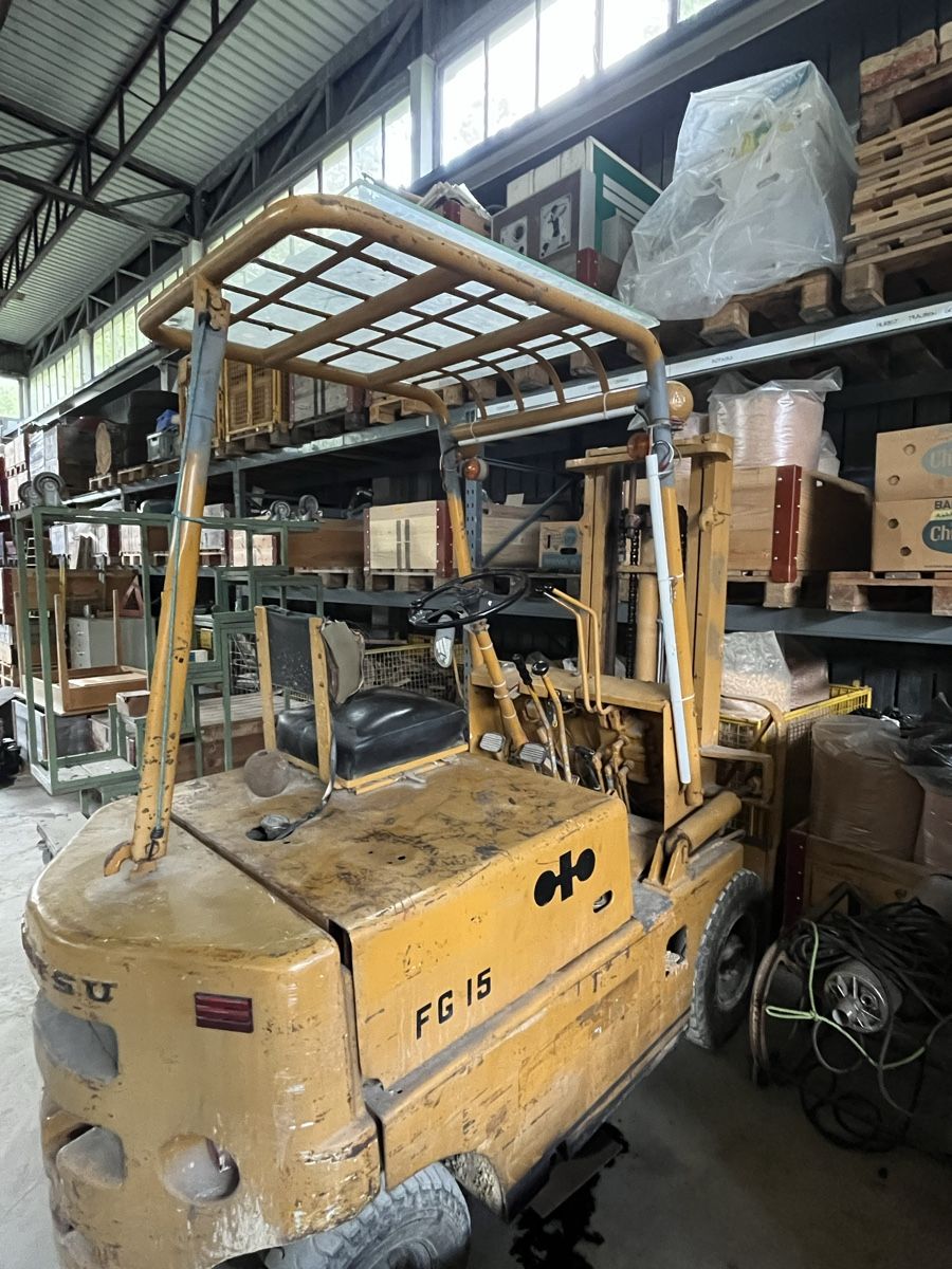 Komatsu Chariots à fourches & chariots élévateur: komatsu FG-15 stapler – Défectueux à Frinvillier par wirbel526 2
