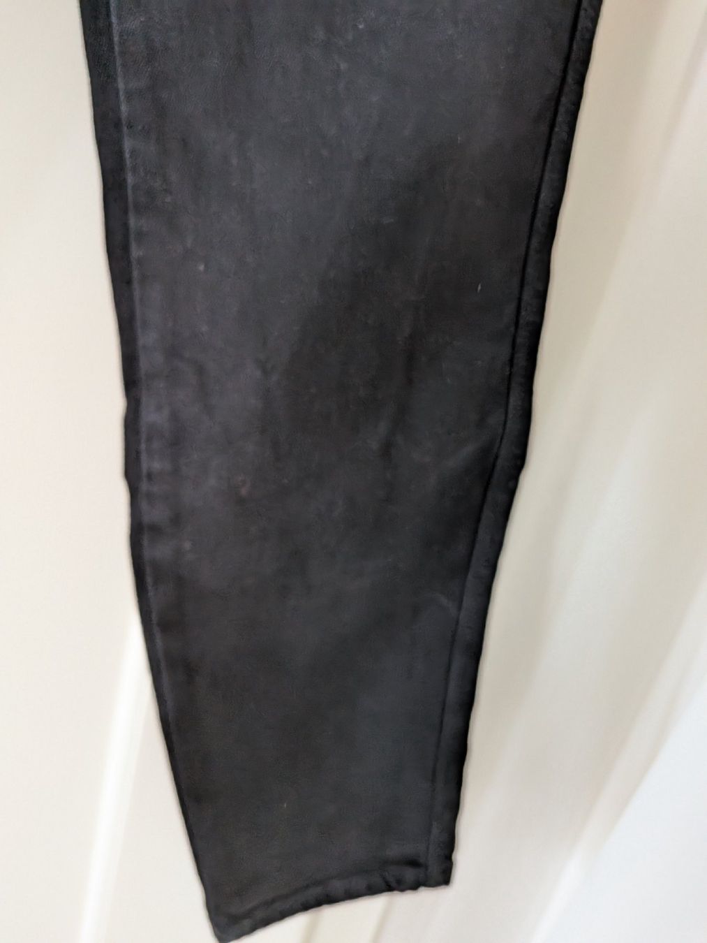 Closed Hosen: Closed schwarze Hose – Gebraucht aus Emmen von magelan 3