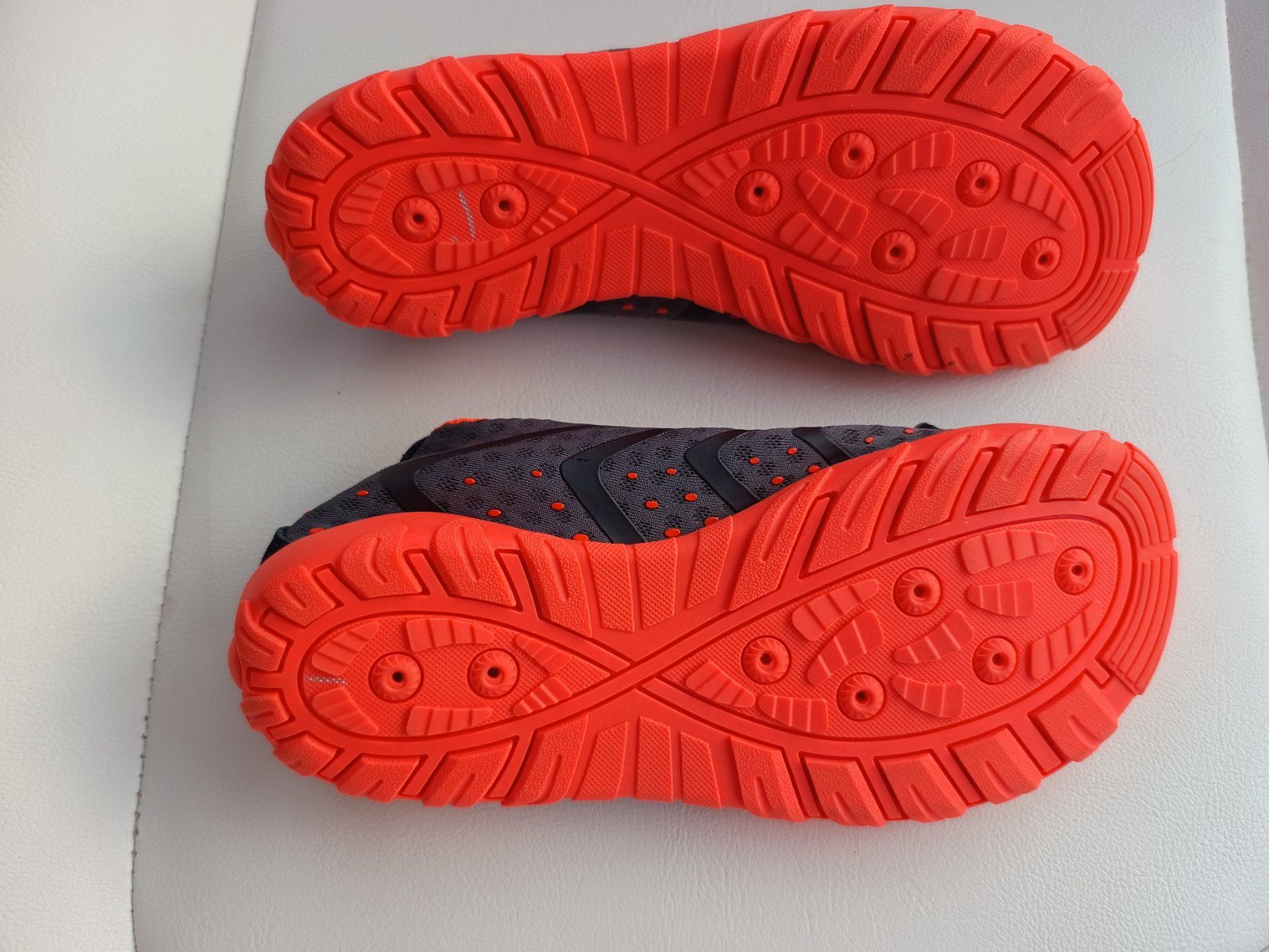 Schuhe für Mädchen: Schwimmschuhe Mädchen Gr. 32 – Gebraucht aus Emmetten von Hornberger 1