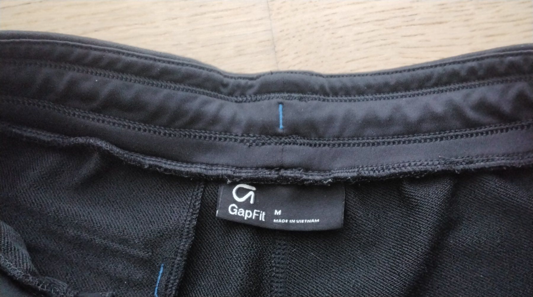 Pantalons: Shorts GapFit Gr. M – D'occasion à Steinhausen par pinu09 3