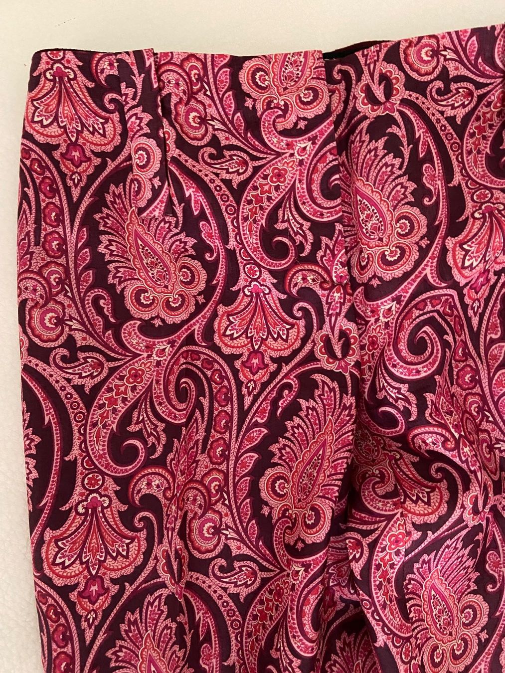 Dolce & Gabbana Pantaloni: D&G Sommerhose aus 100% Seide – Usato da Unterengstringen venduto da bar_rh5f 1