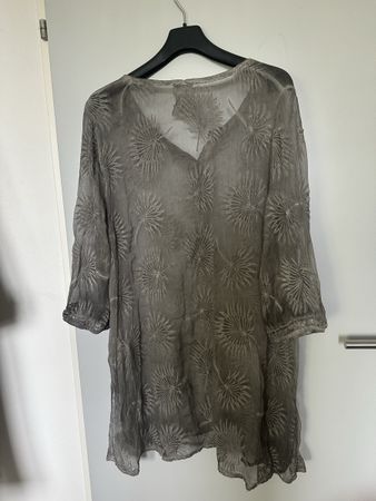 Robe nile taille L  100% soie 100% coton Acheté 229
