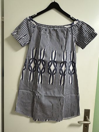 Schönes, gestreiftes Sommerkleid von Closet London, Gr. 42