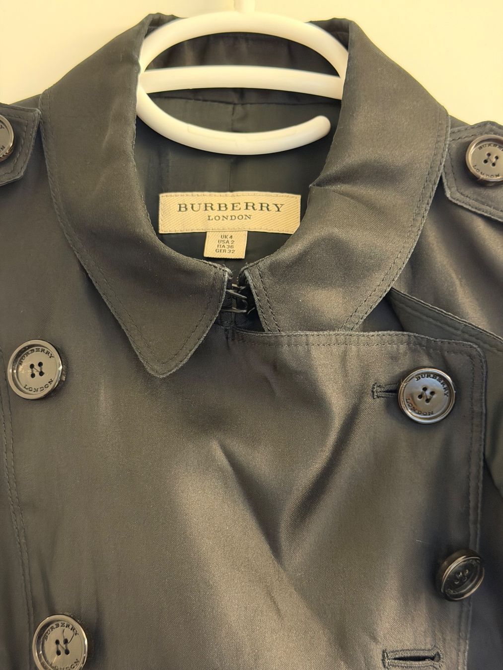 Burberry Kleider: Kleid Burberry – Gebraucht aus Zurich von Alinecnicolet 2