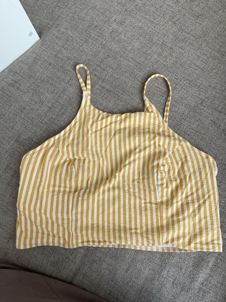 Lululemon Badekleider & Bikinis: Lululemon Bikini Oberteil High-Neck gestreift – Gebraucht aus Neuhausen am Rheinfall von dinkel.dorothea 2