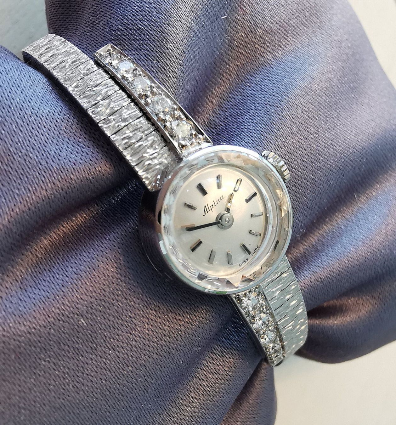 Alpina Orologi: 750/--   WG mit Brillanten "Alpina" – Usato da Dierikon venduto da Vittorio57