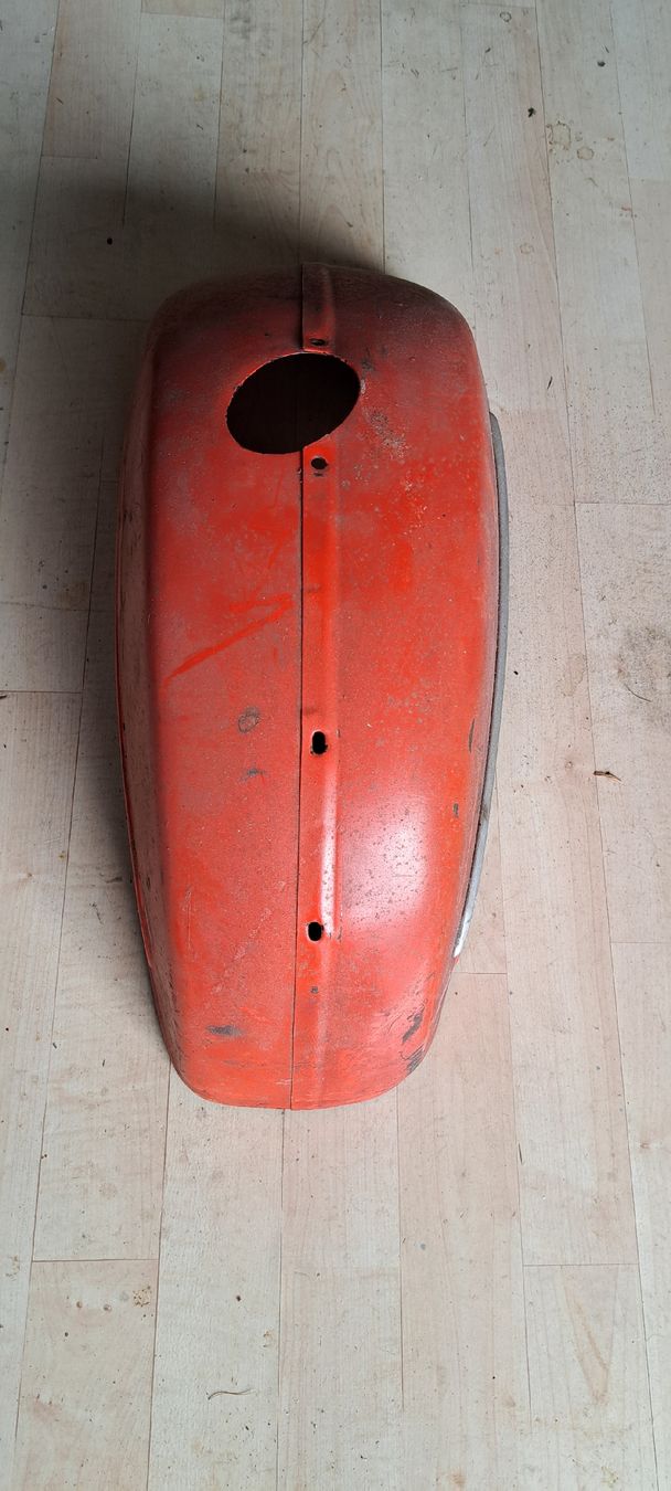 Vespa Tutti pezzi di ricambio per scooter: Vespa Kotflügel – Usato da Füllinsdorf venduto da Borgirosi 2